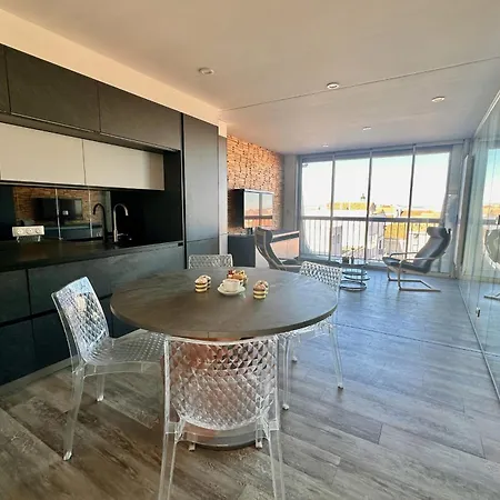 Les Pieds Dans L'eau - Magnifique P2 Proche De La Apartmán Le Grau-du-Roi