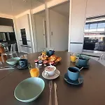Apartament Les Pieds Dans L'Eau - Appartement Moderne A 50 M Plage Le Grau-Du-Roi *